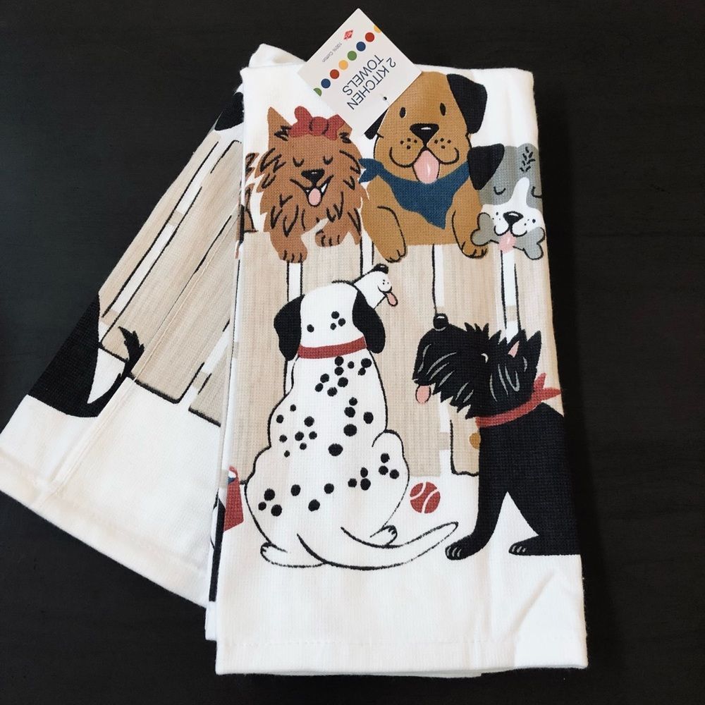 NWT Backyard Dogs Print Kitchen Dish Towels - Picture 1 of 3